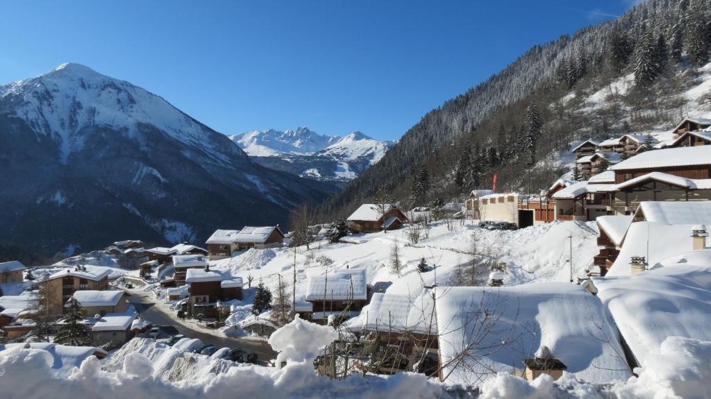 לה פלאנייה Hotel Ancolie - Champagny En Vanoise מראה חיצוני תמונה
