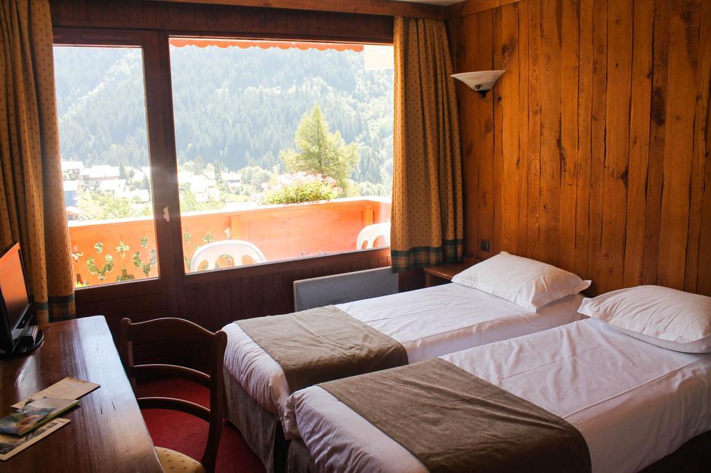 לה פלאנייה Hotel Ancolie - Champagny En Vanoise מראה חיצוני תמונה
